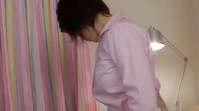 Seductive Japanese MILF in Stockings Self-Pleasing Her Smooth Pussy