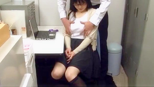 Hirose Yoko, Japanese MILF with Busty Blowjobs & Facial Cumsplay