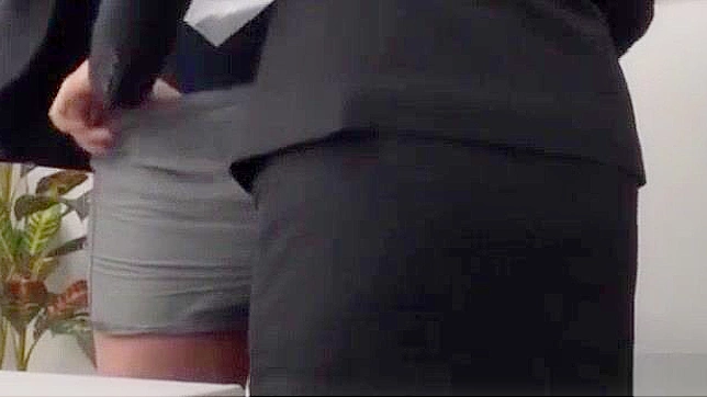 Seductive Japanese MILF in Stockings Enjoys Deep Throat Action
