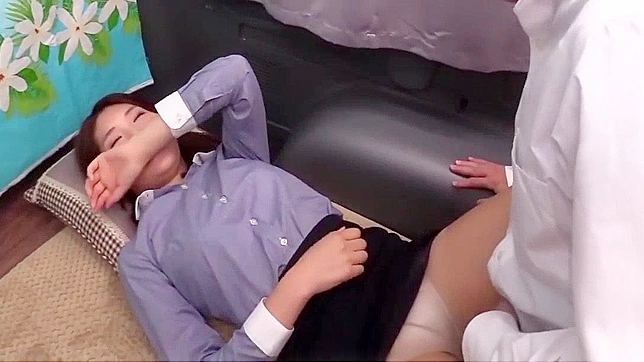 Uncensored Japanese Casting Porn Featuring Hot Office Brunette
