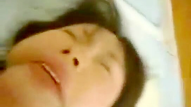 Hot Charmer Delivers Mind-Bending Blowjob Skills Expertly