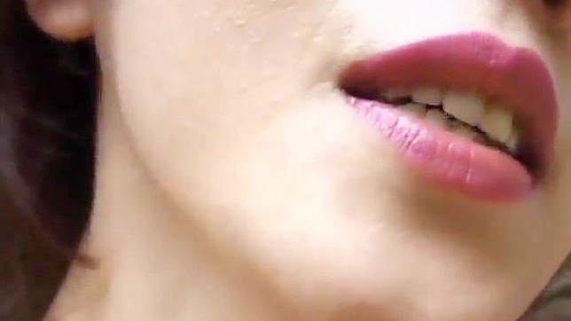 Lustful Japanese babe fucks hard & moans wildly during cum frenzy