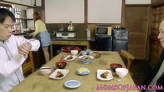 Sultry Japanese Maid Delivers Mind-Bending Blowjob Bliss