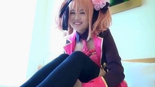 Hot Slut Masturbs to Orgasm While Getting Fucked Deeply