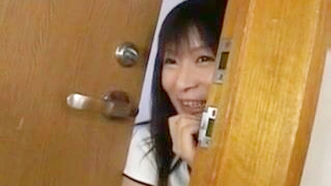 Hot Japanese Piano Tutor Shows Her Steamy Solo Skills Live