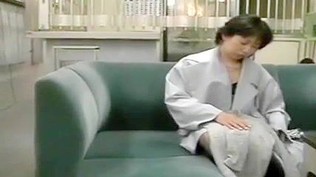 Japanese Porn Stars Enjoy Extreme Public Sex Thrills Live!