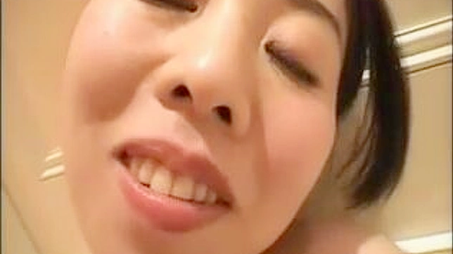 Hot Japanese Babe Delivers Hardcore Blowjob & Orgasmic Sex
