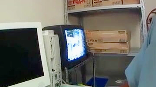 Shy Japanese Cutie Goes Nude in Public for Steamy Action Fest