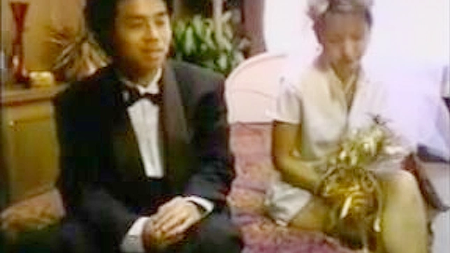 Sizzling Seduction - Steamy Finger Play and Wet Kisses Heat Up