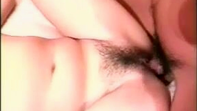 Sizzling Seduction - Steamy Finger Play and Wet Kisses Heat Up