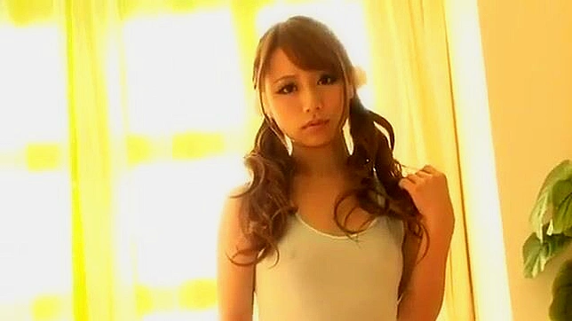 Japanese Beauty’s Sexy Cameltoe Ignites Online Passion Play