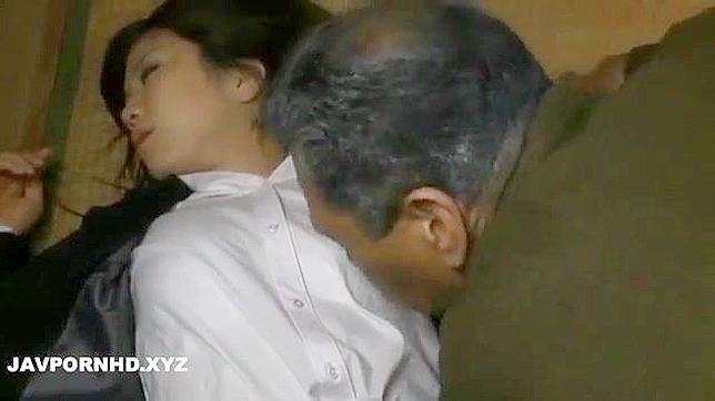 Hungry Japanese Girl 18+ Gets Her Pussy Railed by Thick Cock