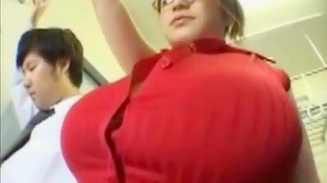 Steamy Seduction in Women’s Carriage Fills with Passion