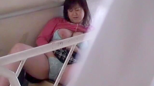 Outdoor Bliss - Exotic MILF Masturbates to Heavens High
