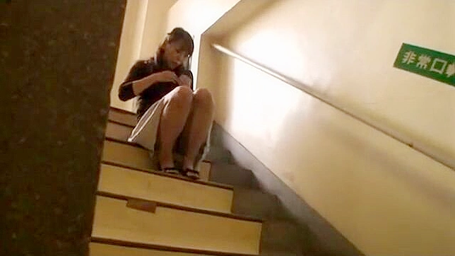 Outdoor Ecstasy - Japanese MILF Masturbates to Pure Bliss!