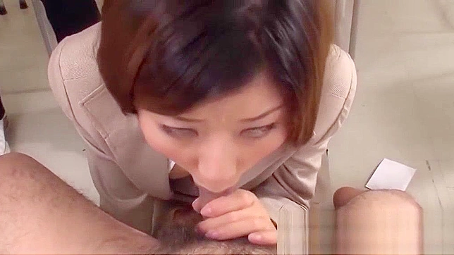 Chick Gets Ruthlessly Pounded Raw Until She Squirts Wildly