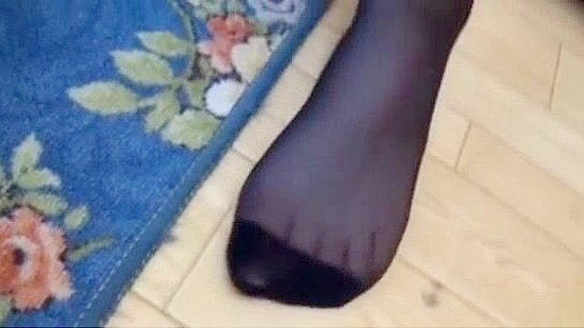 Seductive Japanese Teacher in Pantyhose Vibrates Her Soaking Pussy