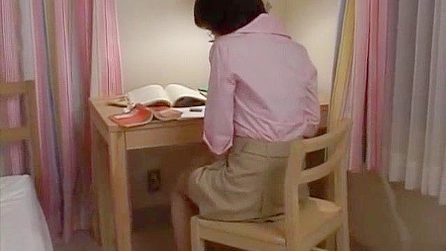 Seductive Japanese MILF Offers Sensual Oral Delights