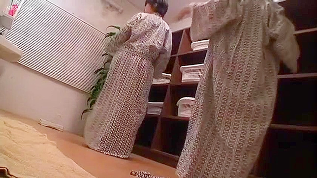 Japanese Spy Captures Sexy Shower Show From Gorgeous Beauties!