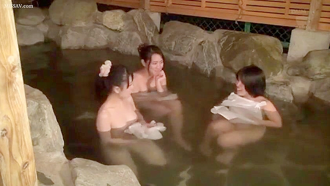 Peeping Tom Exposes Japanese Girls’ Hot Bodies at Public Onsen Bathing Spot