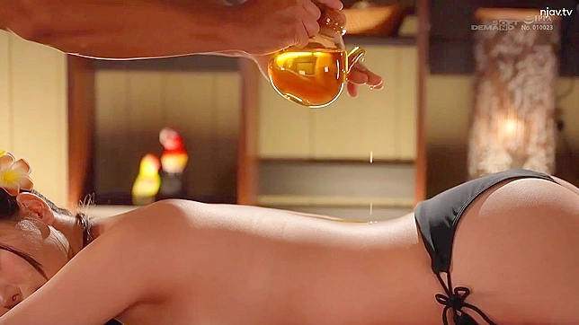 Sensual Japanese MILF Offers Massage Before Getting Pounded Hard