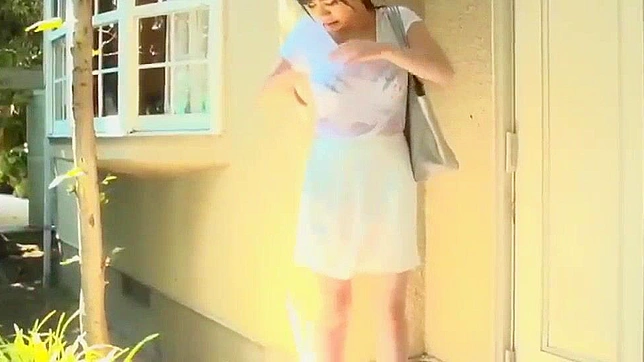 Sizzling JAV Babe Gives Jaw-Dropping Blowjob That Enthralls