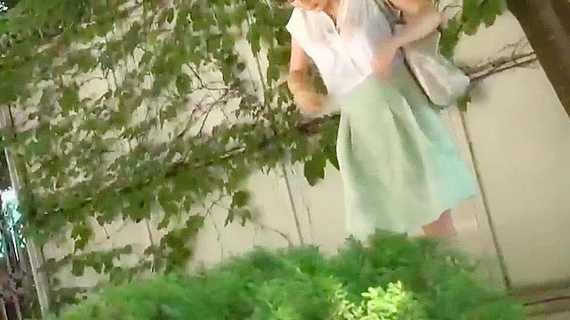 Sizzling JAV Babe Gives Jaw-Dropping Blowjob That Enthralls