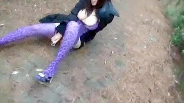 Azusa Nagasawa Stuns in Exotic Lingerie During Provocative Solo Showdown