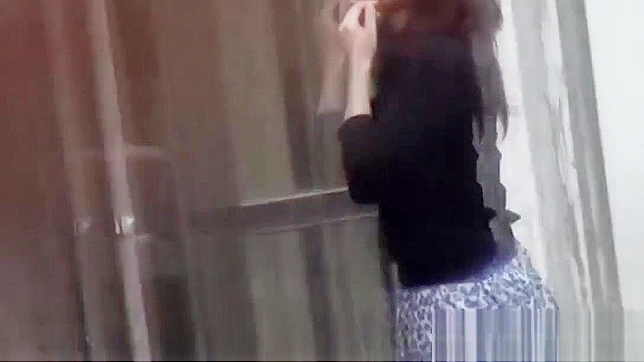 Outdoor Japanese Piss Showoff Thrills Fans in Must-See JAV Clip