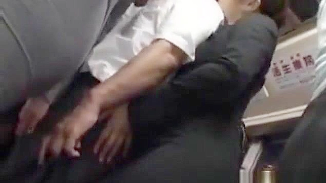 Nina Yamaguchi Gives Sultry Public Blowjob Thrills