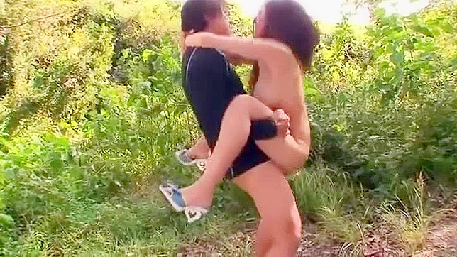 Ruri Saijou’s Luscious Tits Temptingly Exposed Outdoors