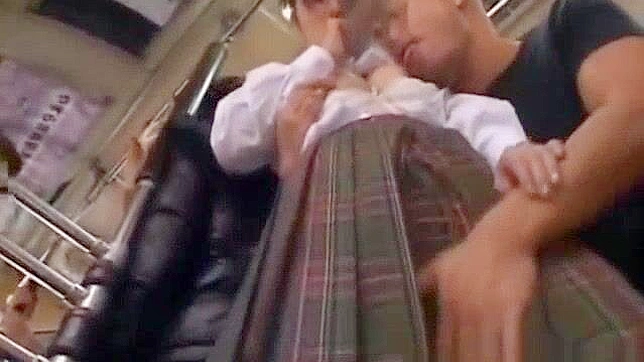 Hot Japanese Babe Debuts Steamy Outdoor Fuckathon