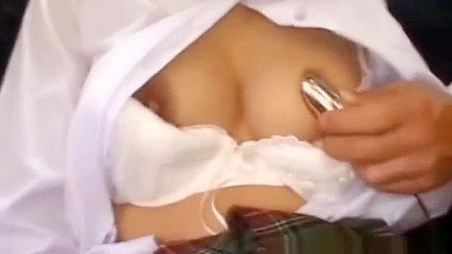Hot Japanese Babe Debuts Steamy Outdoor Fuckathon