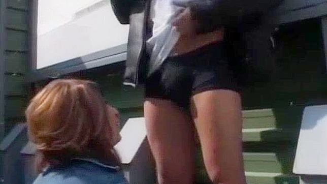 Sizzling Japanese Temptress Gives Insane Blowjob & Feras In Hot POV JAV