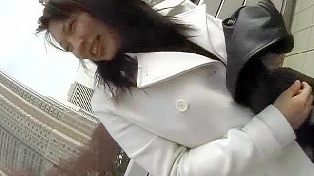 Ouka Fujimiya’s Stunning JAV Outdoor Strip & Fuck Show