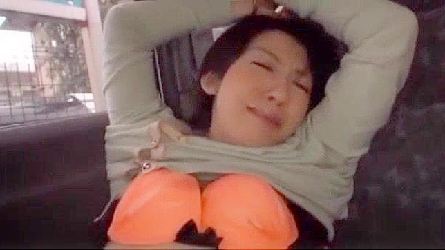 Japanese AV Star Gets Dicked Hard In The Car Seat Showdown!