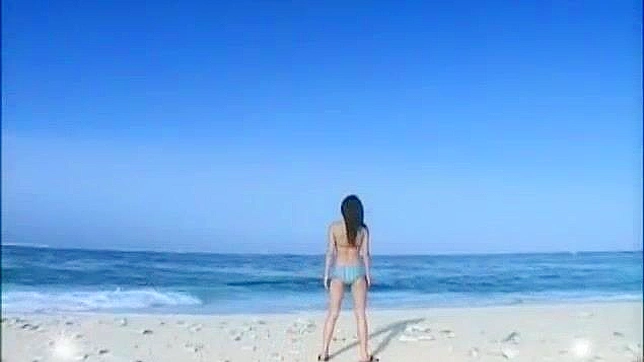 Hikaru Hozuki Sizzles Outdoors For Steamy Beach Sex