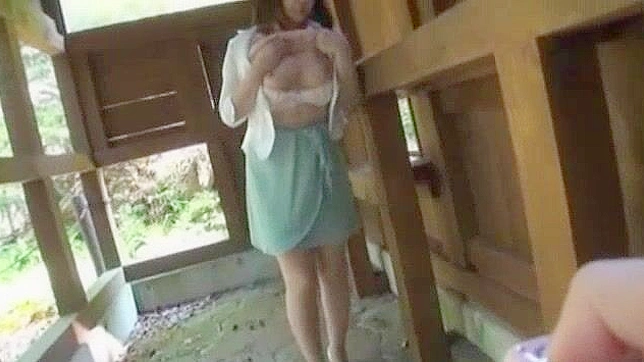 Hitomi Yuki Gives Jaw-Dropping Blowjob & Seductive Fingering Showdown