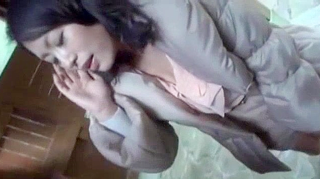 Kaori Otonashi Screws Hard After Blowjob in Hot Japanese Scene