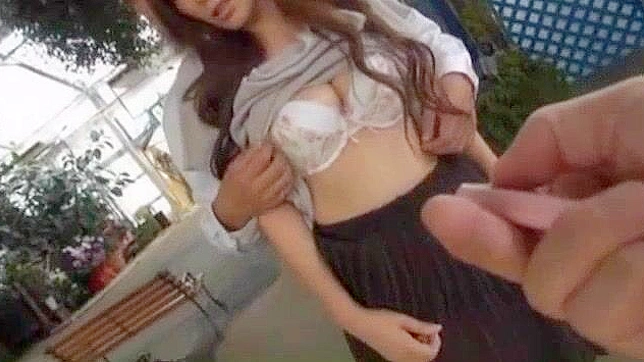 Sensuous Yuna Shiina Tempts You Outdoors in Hot JAV Action