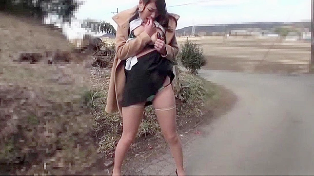 Outdoor Japanese Babe Self-Pleasure & Seductive JAV Action