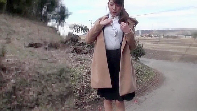 Outdoor Japanese Babe Self-Pleasure & Seductive JAV Action