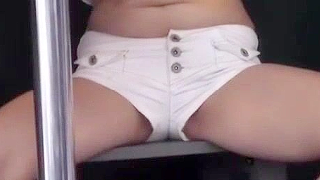 Outdoor Japanese Star Reon Otowa Shows Off Her Sexy Tits