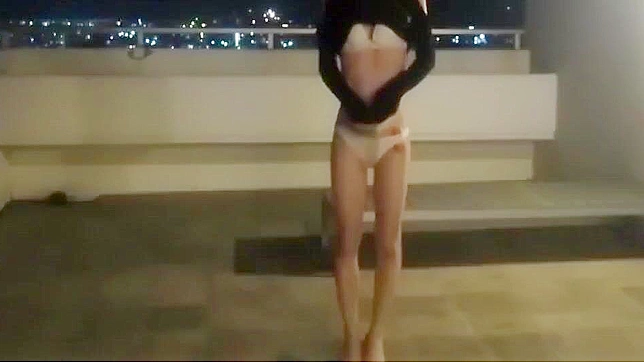 Outdoor Japanese Amateur Gets Fucked Raw in Nature