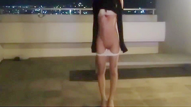 Outdoor Japanese Amateur Gets Fucked Raw in Nature