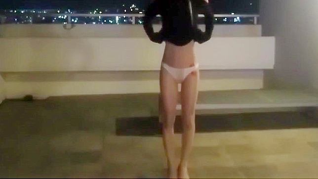 Outdoor Japanese Amateur Gets Fucked Raw in Nature