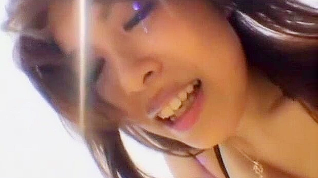 Shizuku Natsukawa’s Steamy Girl 18+-on-Girl 18+ Outdoors Action