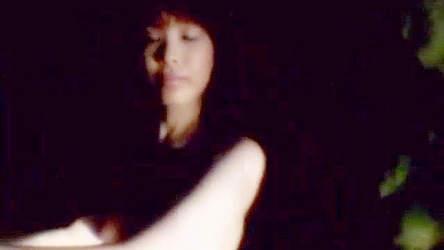 Shizuku Natsukawa’s Steamy Girl 18+-on-Girl 18+ Outdoors Action