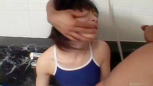 Outdoor Japanese Slut Gets Dirty With Hot cumshot Action