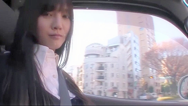 Sultry Japanese Doll Tempts in Hot Outdoor Jav Scene